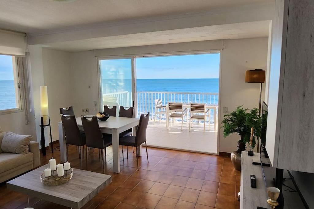 Inside Of The Sea Apartment Тавернес де Валдигна Екстериор снимка